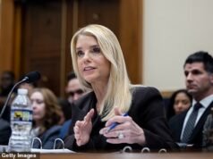 Pam Bondi anuncia que TODOS los archivos de Epstein han sido publicados y aparecen cientos de nombres de alto perfil … mientras el fiscal basic afirma que NADIE se ha salvado para salvarlos de la ‘vergüenza’.