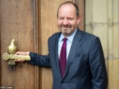 El ‘gran amigo’ de Starmer compartió £ 8 MILLONES de ganancias por trabajar en el acuerdo de ‘rendición’ de Chagos