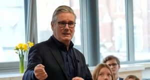 Sir Keir se enfrenta a una nueva humillación después de knowledgeable obligado a realizar su decimocuarto ascenso mientras el gobierno ABANDONA el strategy de retrasar las elecciones locations para millones: descubra si USTED puede votar por Starmer este mayo