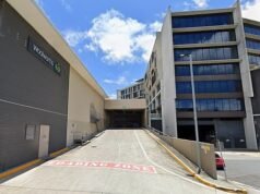 Un hallazgo espantoso en un contenedor de caridad desencadena una investigación policial urgente