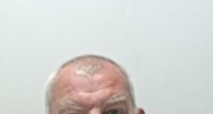 El cuidador de una escuela pedófilo, de 57 años, que lanzó una serie de ataques sexuales contra niñas, es encarcelado