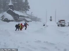 La furia estalla en la búsqueda desesperada de 9 esquiadores desaparecidos en una avalancha de California mientras se levanta una lona improvisada y la compañía turística rompe el silencio