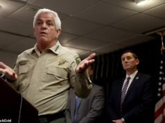 La sheriff de Nancy Guthrie insiste en que su caso está “lejos de ser frío” a pesar de que no hay pistas, arrestos ni coincidencias de ADN 18 días después de la desaparición.