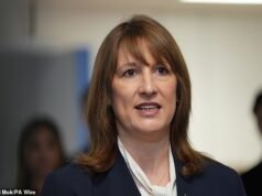 Rachel Reeves es acusada de engañar a los británicos por las facturas de energía