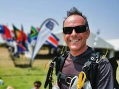 Héroe de SAS murió estrellándose en un estanque a gran velocidad durante el campeonato mundial de paracaidismo