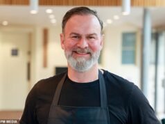 La estrella de Saturday Kitchen area dice que cerrará el club porque los crecientes costos de funcionamiento y las facturas lo han hecho “ya no sensible financieramente”.