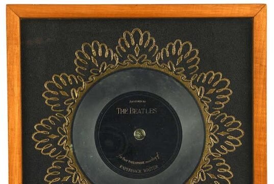 Los premios otorgados a Los Beatles en el apogeo de su fama y ocultos durante más de 60 años estarán bajo el martillo