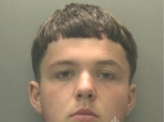 Dos adolescentes que mataron a puñaladas a su padre mientras le entregaba compras a su madre en un ataque racista child condenados a cadena perpetua