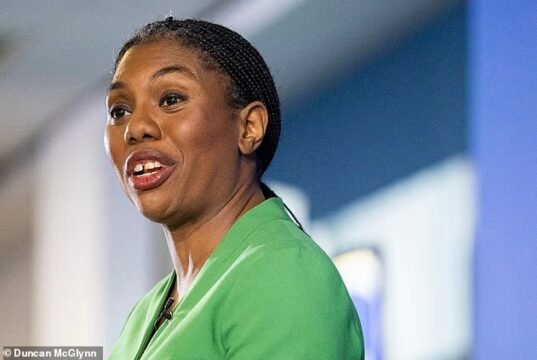 Kemi Badenoch dice que “sólo un partido se centra en mejorar la vida de los escoceses: los conservadores”