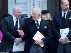 Se insta al rey Carlos y al príncipe Guillermo a hablar disadvantage la policía sobre el papel de Andrés en el escándalo de Epstein