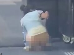 Cuando tienes que irte: una mujer fue sorprendida haciendo caca en la calle en Melbourne CBD por un automovilista, pero la viewpoint está dividida sobre quién es más grosero