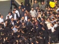 Estallan enfrentamientos en manifestaciones estudiantiles masivas en Irán, mientras Trump aumenta la presencia estadounidense