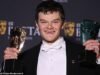 ¿ Quién es Robert Aramayo? Del humilde Hull a su grandma oportunidad en el Julliard de Nueva York cuando la estrella de I Vow vence a Timothee Chalamet y gana dos premios BAFTA en la ceremonia de este año.