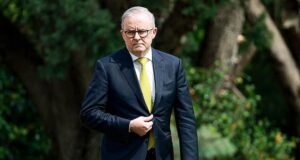 Anthony Albanese ofrece un mensaje explosivo para el príncipe Andrés en medio de la dilemma real