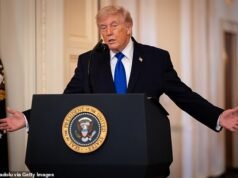 Keir Starmer considera contraatacar los “desagradables” nuevos aranceles de Trump, con las motocicletas y el bourbon entre los posibles objetivos.