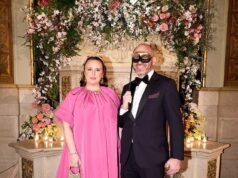 Misterioso CUARTO hermano Alexander desenmascarado: Todos los escándalos familiares de la esposa heredera multimillonaria israelí … mientras él luce una figura solitaria en el juicio por crímenes sexuales de sus hermanos