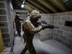 Estamos en curso de colisión unavoidable con Rusia, advierte el jefe del ejército británico