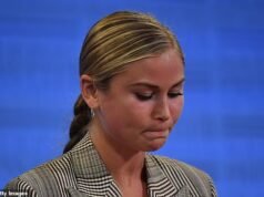 Un giro explosivo en el caso del abusador de Elegance Tame, Nicholaas Ockert Bester, después de que el profesor pedófilo fuera acusado de acosarla en las redes sociales