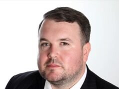 Suspenden al abogado de la ciudad ‘que hizo insultos antisemitas, agredió sexualmente a mujeres y se orinó en una fiesta’