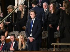 Barron Trump hace una elección de moda intrigante en una aparición impactante en SOTU