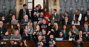 Los demócratas provocan furia por negarse a presentarse para el equipo olímpico de hockey de EE. UU. en el Estado de la Unión de Trump