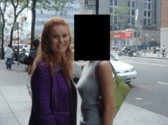 La apasionada Sarah Ferguson le rogó a Epstein que mejorara el vuelo en clase ejecutiva que pagó a Nueva York, días después de su liberación de la cárcel por cargos de sexo infantil, revelan impactantes nuevos correos electrónicos.