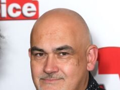 El creador de Benidorm, Derren Litten, dice que se ve obligado a vender la casa española donde escribió su exitoso programa “gracias a un desvergonzado buscador de oro de carrera” después de que se revelara su “unpleasant” divorcio de la estrella principal.