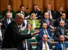 Mishandling Met ofrece OTRA disculpa por la investigación de Mandelson después de que el Lord Portavoz exigiera saber por qué fue identificado erróneamente como fuente del aviso de “riesgo de fuga”