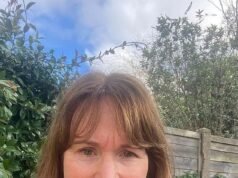 Una madre recibe una multa de ₤ 1 000 por “tirar moscas” después de dejar una bolsa con ropa infantil junto al punto de recogida lleno