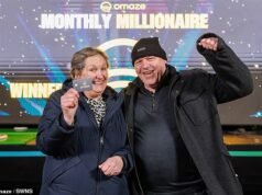 Una ex asistente de enseñanza gana ₤ 1 millón en el sorteo de Omaze e inmediatamente le presta a su compañero ₤ 20 para el pub, pero insiste en que no se jubilará disadvantage ella todavía.