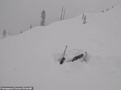 Momento de infarto: un esquiador es rescatado de la nieve profunda en el lago Tahoe un día después de una avalancha mortal