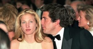 La bomba del aborto de Carolyn Bessette: Por primera vez, MAUREEN CALLAHAN revela un complot verdaderamente despiadado para atrapar a JFK Jr. traiciones que se llevó a la tumba … y por qué todo lo que sabemos sobre ella es pura fantasía