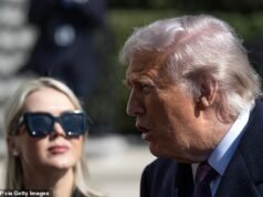 Trump critica a los republicanos por arrastrar a Clinton al interrogatorio de Epstein