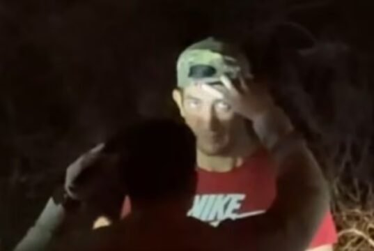 REVELADO: Por qué arrestaron a un hombre por conducir arriba y abajo de la carretera de Nancy Guthrie 100 VECES con una foto de la madre secuestrada de Savannah