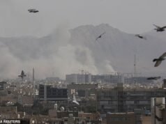 Trump planea ataques ‘intensificados’ contra Irán en una operación masiva mientras el régimen islámico ataca bases estadounidenses e Israel