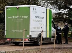 Andrew Mountbatten-Windsor se enfrenta a un dolor de cabeza al comprar mientras los reacios conductores de Waitrose ‘tiran pajitas’ para entregarle comida