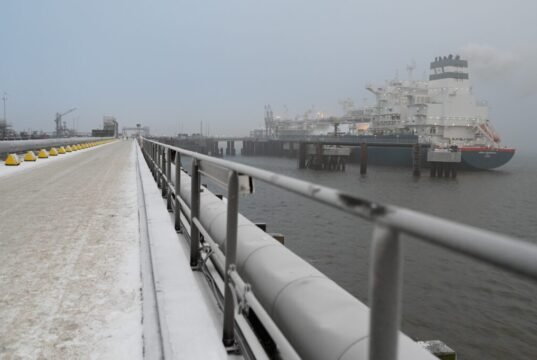 Merz recurre a los lazos del Golfo para frenar la dependencia de Alemania de EE.UU.