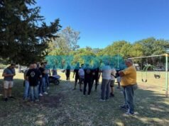 En medio del apagón masivo de Uber, DiDi y Cabify, choferes se reúnen en La Plata