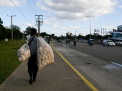 De los apagones a la escasez de alimentos: cómo el bloqueo estadounidense está paralizando la vida en Cuba