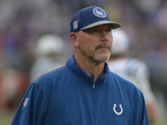 Informes: Los Titans eligen a Gus Bradley de los 49 ers como nuevo DC