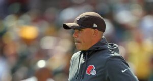 Los Rams contratan al entrenador de equipos especiales Bubba Ventrone