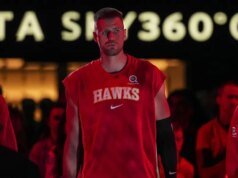 Los Hawks hacen movimientos mientras se preparan para el Jazz
