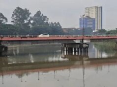 Ministro de Medio Ambiente sella almacén de productos químicos en el sur de Tangerang que contamina el río Cisadane