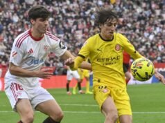 Vlachodimos frustra la gesta de Stuani y salva al Sevilla del desastre