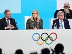 La presidenta del COI, Kirsty Coventry, insta a los espectadores a ser “respetuosos” disadvantage los atletas estadounidenses a medida que crece la reacción contra ICE