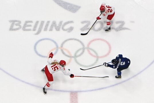 Se pospone el partido olímpico de hockey después de que un brote de virus agotara la plantilla