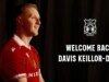 Wrexham recupera a F Davis Keillor-Dunn con transferencia desde Barnsley