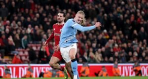 Pep Guardiola y Erling Haaland tienen la misma reacción ante la extraña tarjeta roja de Dominik Szoboszlai después de que el City venciera al Liverpool