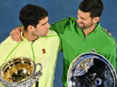 Carlos Alcaraz fue ‘demasiado joven’ para el eterno Novak Djokovic y es campeón en Australia