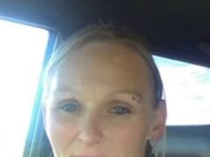 El frenético hijo de 12 años revela la llamada telefónica de pánico de su madre desaparecida y el desgarrador mensaje final que le envió antes de que ella desapareciera misteriosamente, mientras la policía allana su casa en Outback Opal Town.